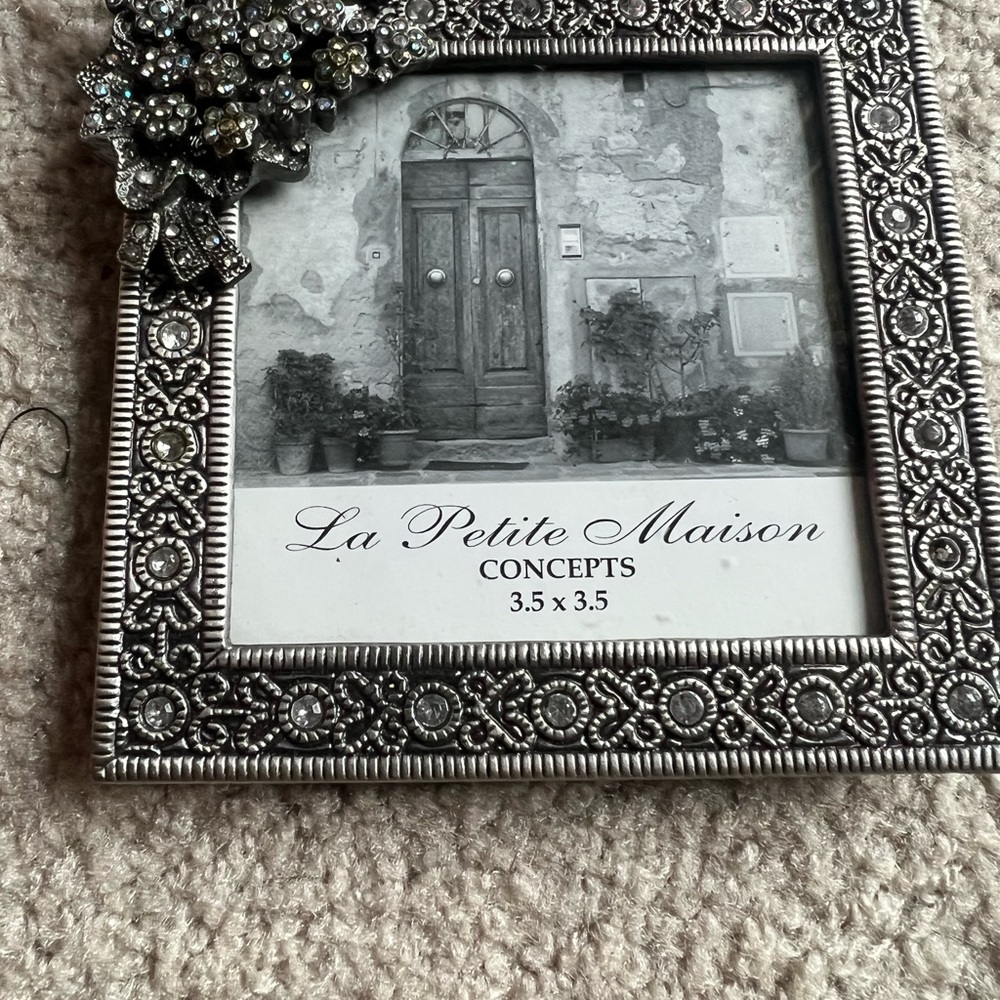 Vintage Floral Picture Frame La Petite Maison Concepts
